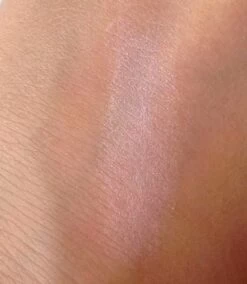 Makeup Revolution - The One Blush Stick - Dream -Mooi Leven 1042x1200