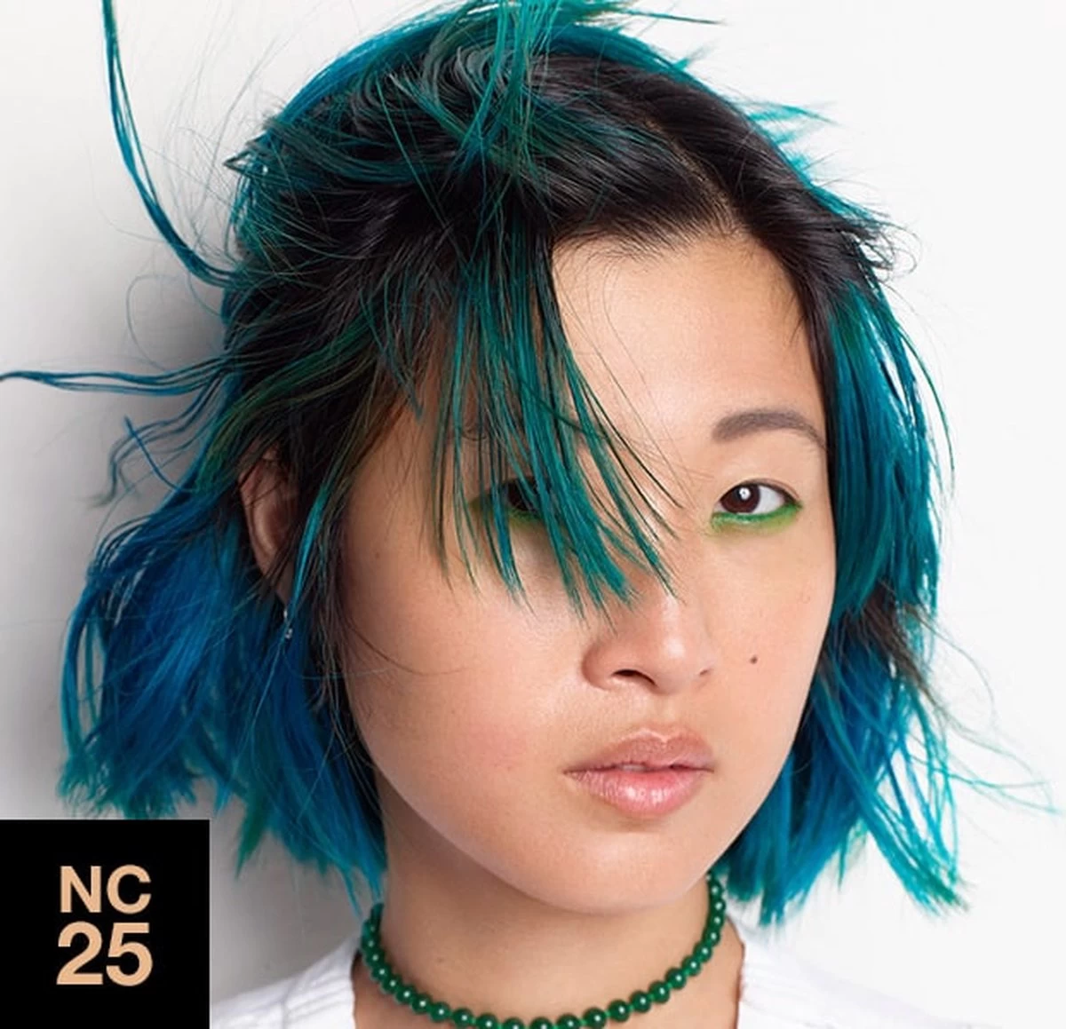 MAC Cosmetics Studio Fix Fluid Foundation - NC25 12 MAC Cosmetics Studio Fix Fluid Foundation - NC25 - Afbeelding 10