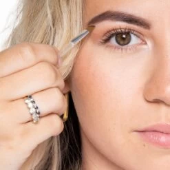 Herome Eye Care Wenkbrauw Poeder Zwart - Compact Brow Powder Nearly Black - Waterproof Verrijkt Met Panthenol - Volumineuze Wenkbrauwen In Een Handomdraai 14 Herome Eye Care Wenkbrauw Poeder Zwart - Compact Brow Powder Nearly Black - Waterproof Verrijkt Met Panthenol - Volumineuze Wenkbrauwen In Een Handomdraai -Mooi Leven 1200x1200 1081