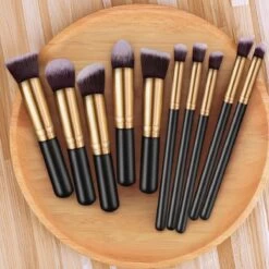 Evvie Set Van 10 Make-up Kwasten Kabuki In Etui Marble - Zwart-Goud -Mooi Leven 1200x1200 1173