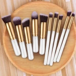 Evvie Contouring Set/ Concealer Palette Met 10-delige Kabuki Kwasten Set 16 Evvie Contouring Set/ Concealer Palette Met 10-delige Kabuki Kwasten Set -Mooi Leven 1200x1200 1187