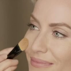 Max Factor Radiant Lift FD - 65 Rose Beige -Mooi Leven 1200x1200 141