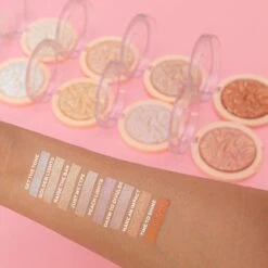 Makeup Revolution - Reloaded Highlighter Peach Lights -Mooi Leven 1200x1200 348