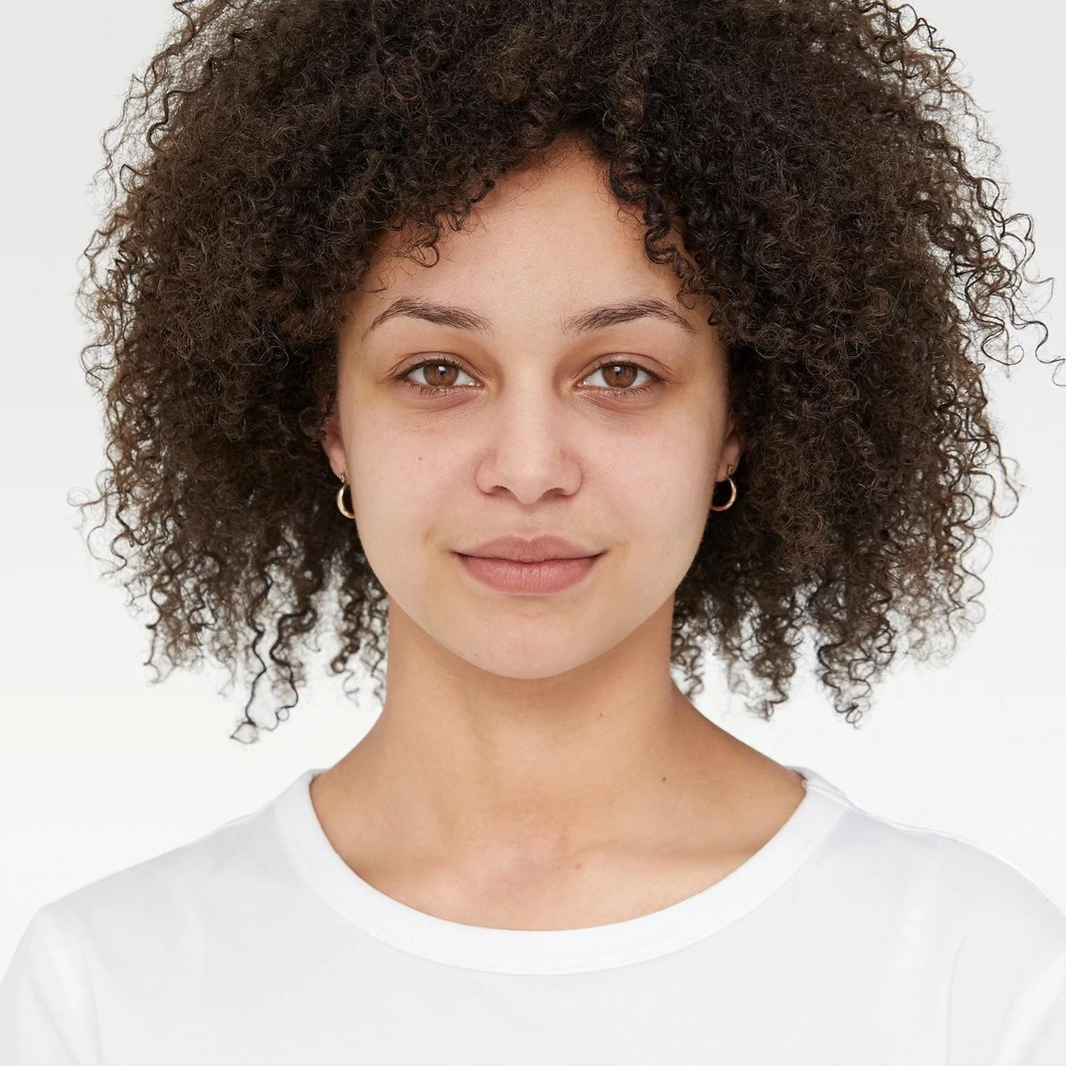 Rimmel London Lasting Finish Foundation - 300 Sand 11 Rimmel London Lasting Finish Foundation - 300 Sand - Afbeelding 9