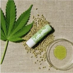 Labello Vegan Naturally Hennepzaadolie Lippenbalsem -Mooi Leven 1200x1200 370