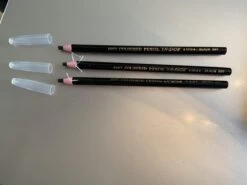 3 Stuks - Voortekenpotlood – PMU – Watervast Wenkbrauw Potlood – Permanente Make-up – PMU Potlood Zwart – Stripbaar Zwart Voortekenpotlood 8 3 Stuks - Voortekenpotlood – PMU – Watervast Wenkbrauw Potlood – Permanente Make-up – PMU Potlood Zwart – Stripbaar Zwart Voortekenpotlood -Mooi Leven 1200x899 11