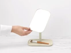 Brabantia ReNew Make-up Spiegel - Met Accessoireschaal - Soft Beige -Mooi Leven 1200x900 14