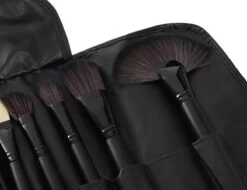 Make-up Kwasten Set - Professionele Kwasten - 24-delig Met Tasje - Cosmetica Kwasten - Zwart - Rheme 21 Make-up Kwasten Set - Professionele Kwasten - 24-delig Met Tasje - Cosmetica Kwasten - Zwart - Rheme -Mooi Leven 1200x925 1