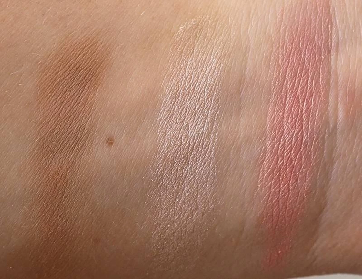 Makeup Revolution - Ultra Sculpt & Contour Kit - Ultra Fair C01 - Contour Palette 5 Makeup Revolution - Ultra Sculpt & Contour Kit - Ultra Fair C01 - Contour Palette - Afbeelding 3