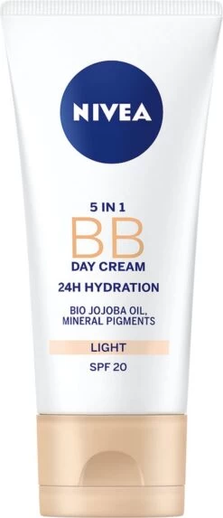 NIVEA Essentials BB Cream Light SPF 15 - 50 Ml - Dagcrème -Mooi Leven 517x1200 1