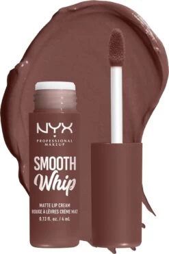 NYX Professional Makeup - Smooth Whip Matte Lip Cream Thread Count - Vloeibare Lippenstift - 4ML -Mooi Leven 798x1200
