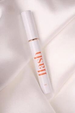 Célie Beauty FLASH - Wimperserum - Binnen 1 Week Zichtbaar Resultaat - 100% Vegan - Wimpergroei - Wimperverzorging - Volle Wimpers - Dikke Wimpers - 3ml - Hydraterend 15 Célie Beauty FLASH - Wimperserum - Binnen 1 Week Zichtbaar Resultaat - 100% Vegan - Wimpergroei - Wimperverzorging - Volle Wimpers - Dikke Wimpers - 3ml - Hydraterend -Mooi Leven 800x1200 17