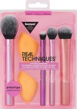 Real Techniques Everyday Essentials Plus Met Bonus Wonder Teint Spons -Mooi Leven 854x1200 2