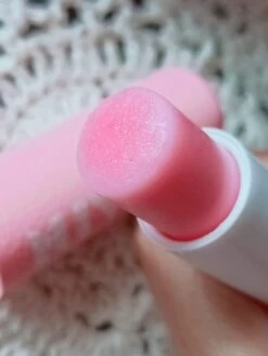 NIVEA Lipscrub & Lipverzorging In 1 Stick 4,8g - Super Zachte Lippen Met Wilde Roos En Vitamine E -Mooi Leven 900x1200 19