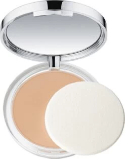 Clinique Almost Powder SPF 15 - Light - Make-uppoeder -Mooi Leven 944x1200