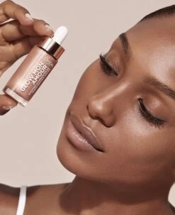 L'Oréal Paris Glow Mon Amour Highlighter Drops - 02 Loving Peach 24 L'Oréal Paris Glow Mon Amour Highlighter Drops - 02 Loving Peach -Mooi Leven 978x1200 1